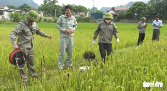 Tìm nguyên nhân hàng trăm ngôi nhà rạn nứt, giếng nước khô cạn bất thường tại Nghệ An - Ảnh 2.