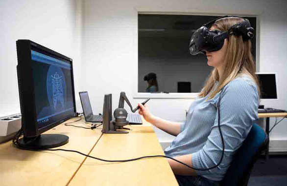 Ứng dụng công nghệ thực tế ảo 3D trong khám, chữa bệnh - Ảnh 1.