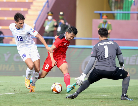 U23 Indonesia thắng đậm Philippnes, chờ đấu Myanmar ở lượt cuối - Ảnh 1.