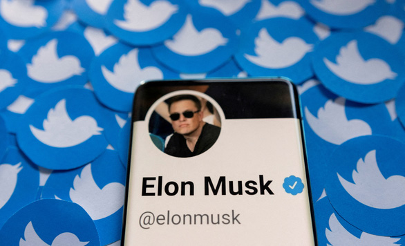 Elon Musk hoãn mua Twitter, giá cổ phiếu trượt xuống đáy - Ảnh 1.