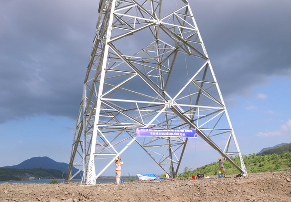 Lãnh đạo truyền tải điện quốc gia thăm lực lượng thi công tại dự án điện trọng điểm  - Ảnh 6.