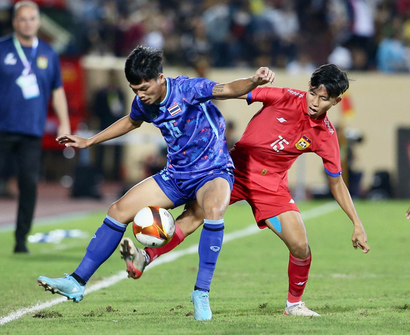 Thắng Lào, U23 Thái Lan đầu bảng B và không gặp Việt Nam ở bán kết - Ảnh 3.