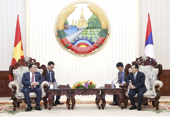 Việt - Lào đẩy mạnh hợp tác thương mại, đầu tư - Ảnh 3.