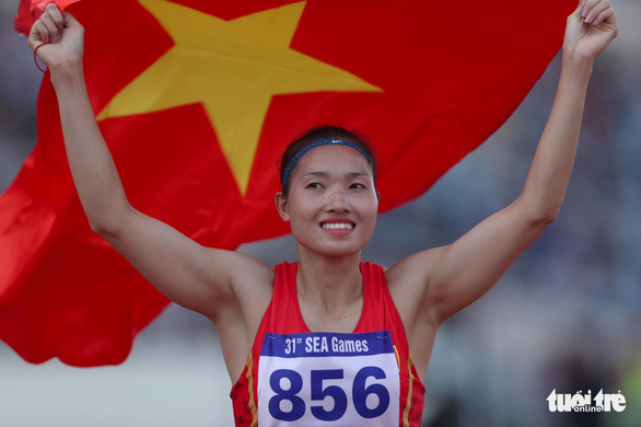 Đoạt huy chương vàng SEA Games 31, Nguyễn Linh Na phá kỷ lục quốc gia đứng im 17 năm - Ảnh 1.