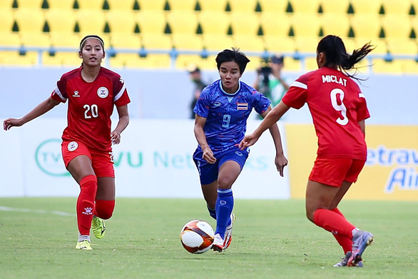 Tuyển nữ Thái Lan vào chung kết SEA Games 31, chờ đấu Việt Nam hoặc Myanmar - Ảnh 2.