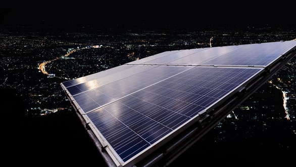 Breakthrough discovery in technology to generate solar power at night - Photo 1.