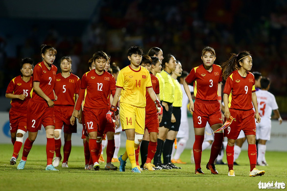 Đội tuyển nữ Việt Nam tập huấn và thi đấu giao hữu với tuyển Pháp - Ảnh 1.