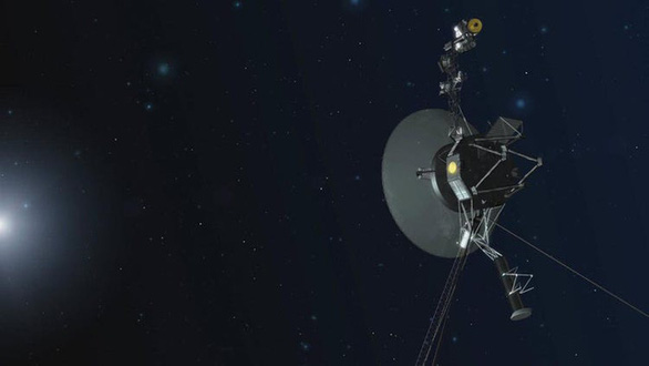 Tàu Voyager 1 gửi dữ liệu bí ẩn từ bên ngoài Hệ Mặt trời - Ảnh 1.