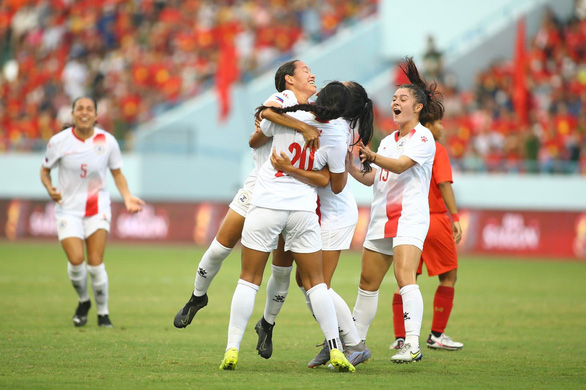 Lội ngược dòng trước Myanmar, tuyển nữ Philippines giành HCĐ SEA Games 31 - Ảnh 4.