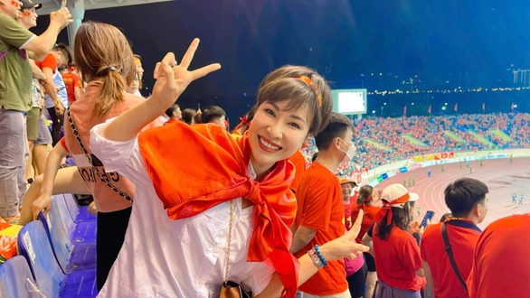 Đàm Vĩnh Hưng, Thùy Tiên và nhiều nghệ sĩ mừng Việt Nam vô địch SEA Games - Ảnh 6. Đàm Vĩnh Hưng, Thùy Tiên và nhiều nghệ sĩ mừng Việt Nam vô địch SEA Games - Ảnh 6.