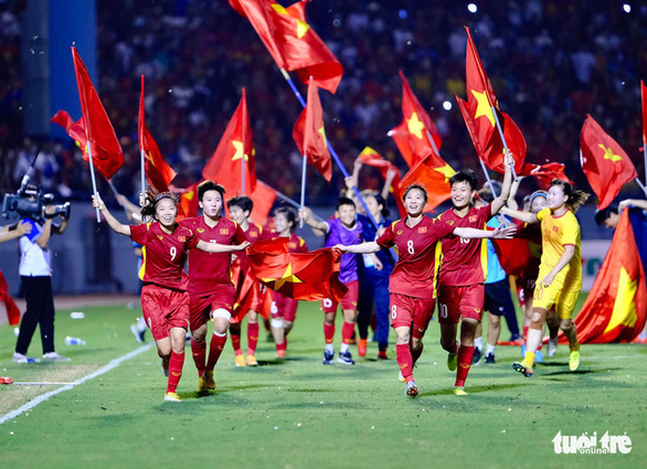 Chủ tịch nước Nguyễn Xuân Phúc chúc mừng kỳ tích của đội tuyển nữ Việt Nam - Ảnh 1.