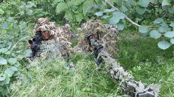 Special forces and the war in the dark - Part 7: Death from afar - sniper special - Photo 2.