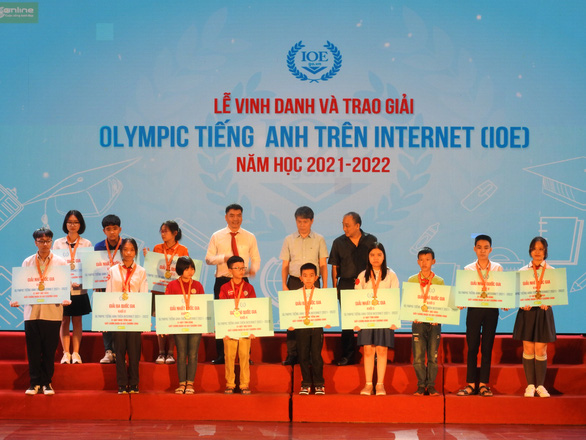 Nhiều học sinh tỉnh thành nhỏ chiến thắng cuộc thi Olympic tiếng Anh trên Internet (IOE)