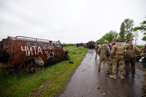 The President of Ukraine visited Kharkov, sacked the head of security - Photo 5.