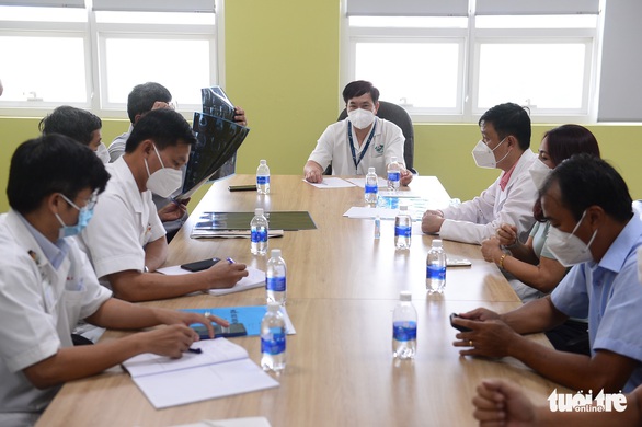 Báo Tuổi Trẻ động viên Tú Chinh trước ca phẫu thuật - Ảnh 2. Báo Tuổi Trẻ động viên Tú Chinh trước ca phẫu thuật - Ảnh 2.