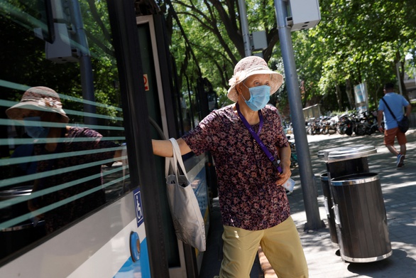 A person in Beijing committed a traffic violation, and the whole area of ​​5,000 people was blocked again - Photo 1.