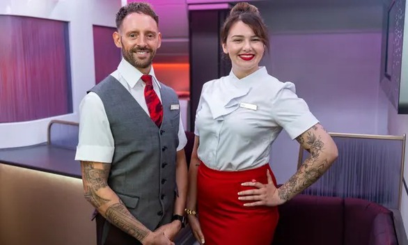 tiep vien virgin atlantic 1653988853713298109709 Hãng bay Virgin Atlantic cho phép tiếp viên lộ hình xăm