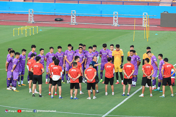 HLV Park Hang Seo gút danh sách 20 cầu thủ dự SEA Games 31 - Ảnh 1.