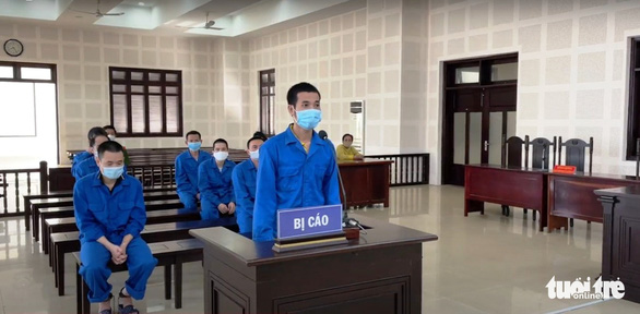 10 bị cáo tổ chức cho người Trung Quốc nhập cảnh trái phép nhận án tù - Ảnh 1.