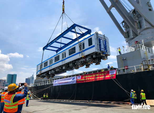 Toàn bộ tàu tuyến metro số 1 đã về TP.HCM - Ảnh 1.