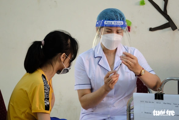 Tin COVID-19 chiều 7-5: Cả nước còn 381 ca thở oxy, không ca tử vong - Ảnh 1. Tin COVID-19 chiều 7-5: Cả nước còn 381 ca thở oxy, không ca tử vong - Ảnh 1.