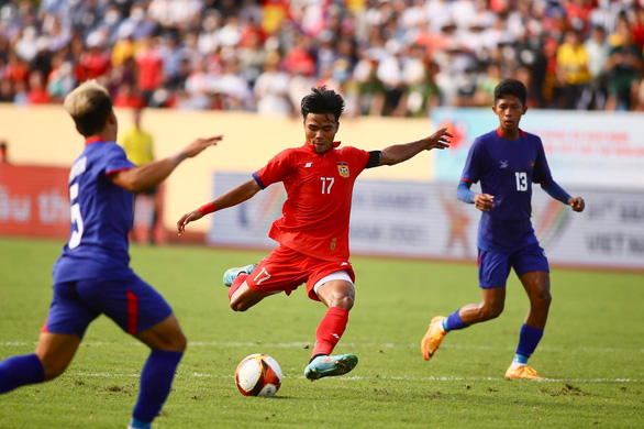 U23 Campuchia thắng tưng bừng ngày ra quân ở SEA Games 31 - Ảnh 2.