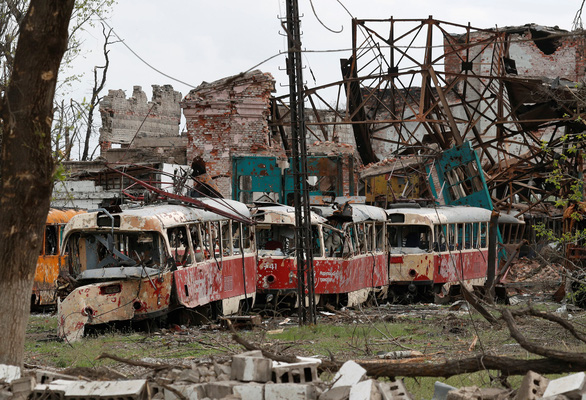 Russian Deputy Prime Minister visited Mariupol, thinking about helping with reconstruction - Photo 2.