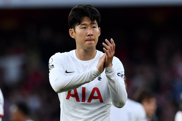 Son Heung Min rớt khỏi đội hình tiêu biểu, cổ động viên gọi đó là tội ác - Ảnh 2.