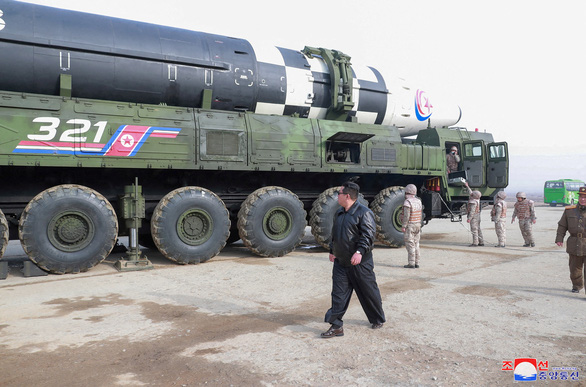 Triều Tiên có thể có 20 đầu đạn hạt nhân - Ảnh 1.