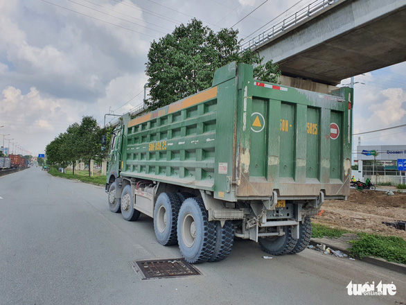 Xe Hổ vồ cơi nới thùng thêm cả mét vẫn chạy trên xa lộ Hà Nội - Ảnh 2.