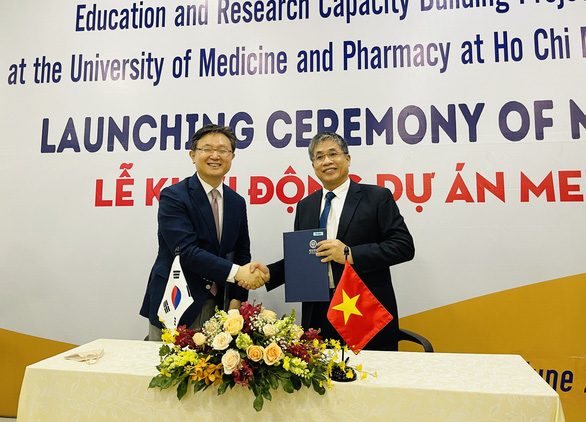 Hàn Quốc hỗ trợ Trường đại học Y dược TP.HCM đào tạo y khoa - Ảnh 1.
