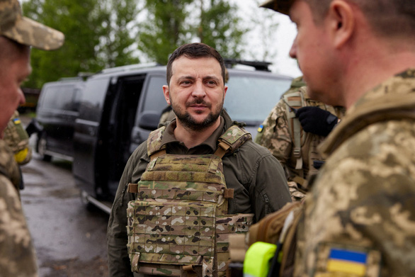 President Zelensky: 1/5 of Ukraine's territory is under Russian control - Photo 1.