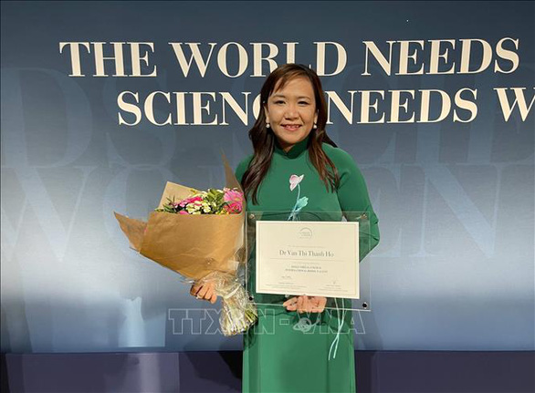 Dr. Ho Thi Thanh Van was awarded the World Young Talented Female Scientist Award 2022 - Photo 1.