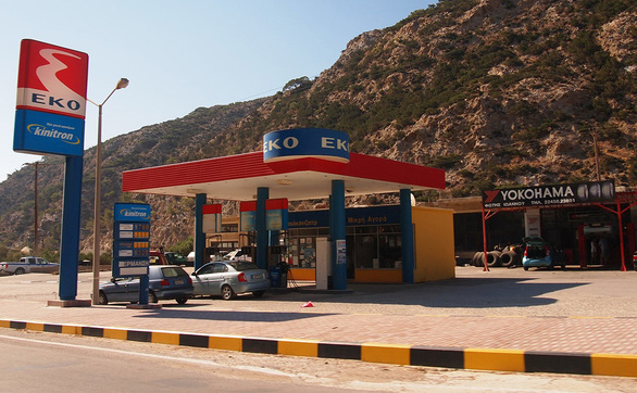 Hy Lạp chi thêm 375 triệu euro cho trợ cấp nhiên liệu - Ảnh 1.