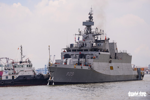 Hai tàu chiến Ấn Độ cập cảng ở TP.HCM - Ảnh 7.