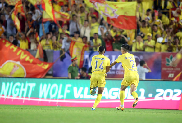 CLB Hà Nội lỡ cơ hội lên đầu bảng V-League 2022 - Ảnh 2.