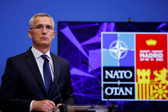 NATO tăng lực lượng trực chiến lên hơn 300.000 quân - Ảnh 1.