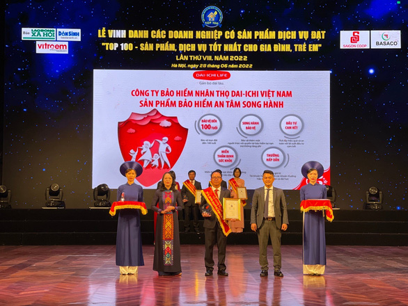 Dai-ichi Life Việt Nam nhận giải Top 100 - Sản phẩm, dịch vụ tốt nhất cho gia đình, trẻ em - Ảnh 1.