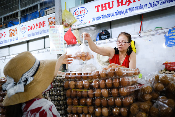 GIÁ CẢ HẰNG NGÀY 4-6: Người nghèo thêm khó vì giá trứng tăng cao; cá tra tăng giá nhờ xuất khẩu tốt - Ảnh 2.