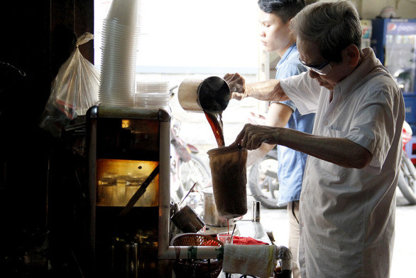 Cà phê vợt: Có nơi ở Sài Gòn gì cũng từ từ - Ảnh 6.