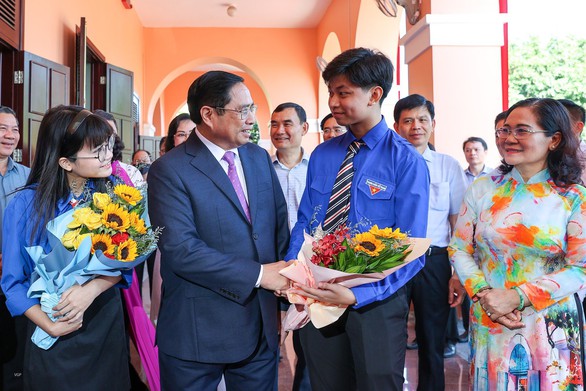 Thủ tướng Phạm Minh Chính dâng hương tưởng niệm Chủ tịch Hồ Chí Minh - Ảnh 3. Thủ tướng Phạm Minh Chính dâng hương tưởng niệm Chủ tịch Hồ Chí Minh - Ảnh 3.