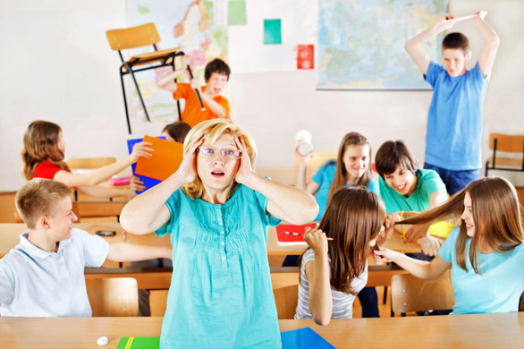 Trẻ học ở trường nhiều tiếng ồn: Ghi nhớ kém, dễ béo phì - Ảnh 2.