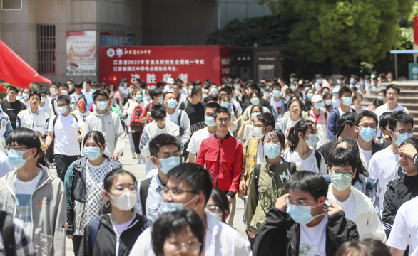 12 million Chinese students test negative for university exams - Photo 5.