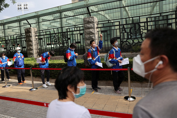 12 million Chinese students test negative for university exams - Photo 4.