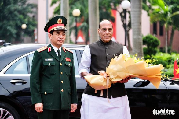 Bộ trưởng Quốc phòng Việt Nam - Ấn Độ hội đàm tại Hà Nội - Ảnh 1.