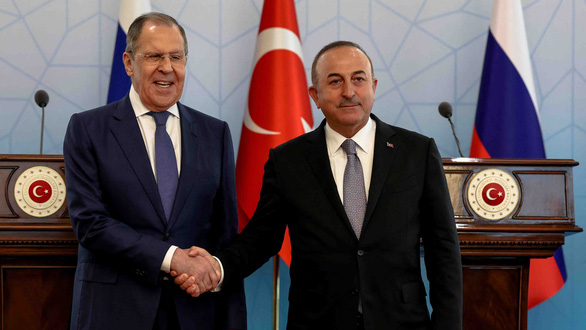 Nga, Thổ Nhĩ Kỳ bàn cách giải phóng ngũ cốc của Ukraine - Ảnh 1.