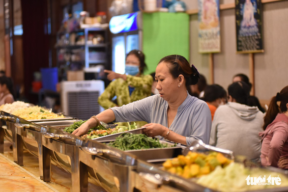 Quán ăn trả tiền tùy tâm tại TP.HCM thu hút cả ngàn khách mỗi ngày - Ảnh 5.