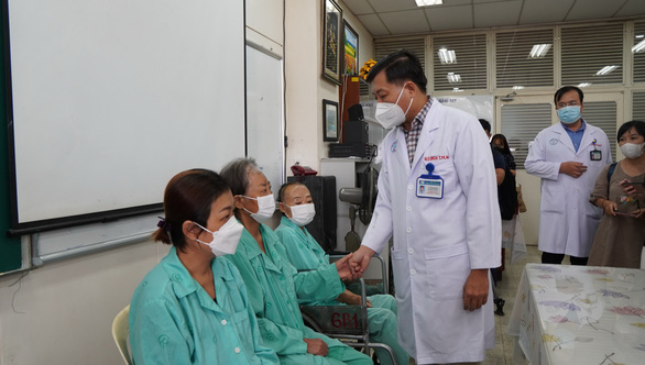 Hơn 20 ca hoại tử xương hàm sau COVID-19 ở Việt Nam, cả thế giới chỉ 80 ca - Ảnh 1.