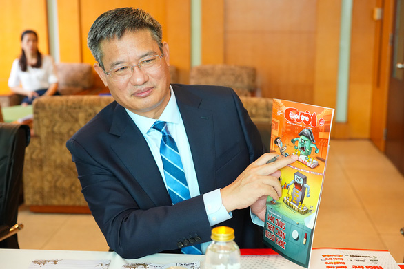 Tổng lãnh sự Trung Quốc tại TP.HCM thăm báo Tuổi Trẻ - Ảnh 2.