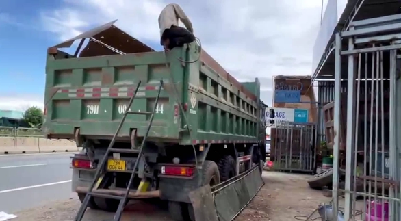 CSGT Bình Thuận tiếp tục kiểm tra, xử lý nghiêm xe cơi nới thùng - Ảnh 1. CSGT Bình Thuận tiếp tục kiểm tra, xử lý nghiêm xe cơi nới thùng - Ảnh 1.